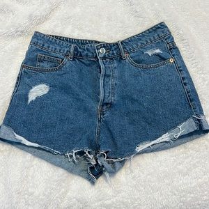 Super comfy high waisted denim shorts